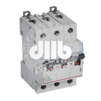 Выключатель автоматический трехполюсный 16А C DX3-E 6кА